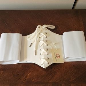 White women's corset belt. NWT